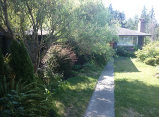 4081 SW Barton St, Seattle, WA 98136