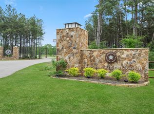 11800 Grand North Rd, Willis, TX 77378