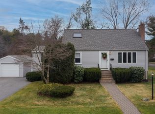 19 Pleasant St, North Reading, MA 01864
