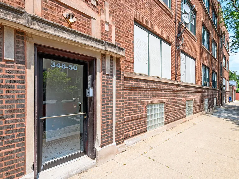 7557-59 S. Calumet Ave. / 348-58 E 76th St. — Photo 1