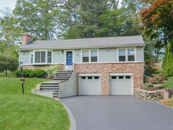 693 Elm St, Marlborough, MA 01752