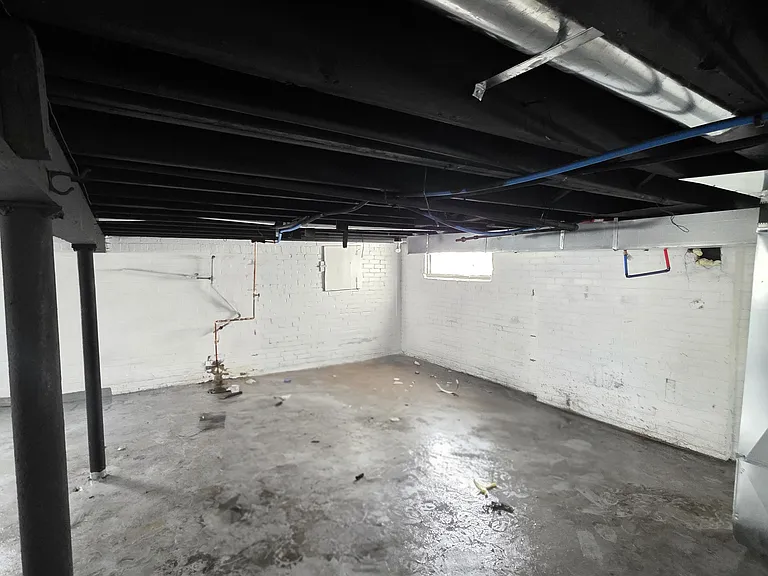 14063 Freeland St — Photo 29