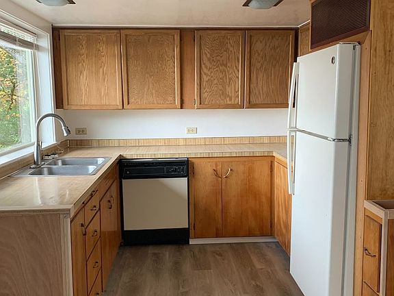 3rd image of 12396 E Lake Dr