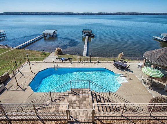 pool area