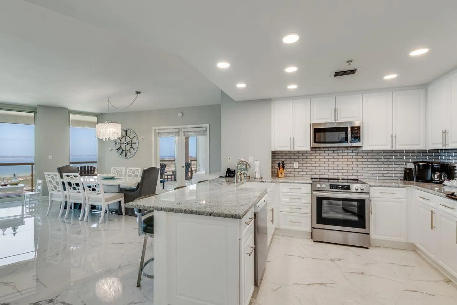 3 bed, 3.0 bath, 1797 sqft, $19,158 — Photo 3