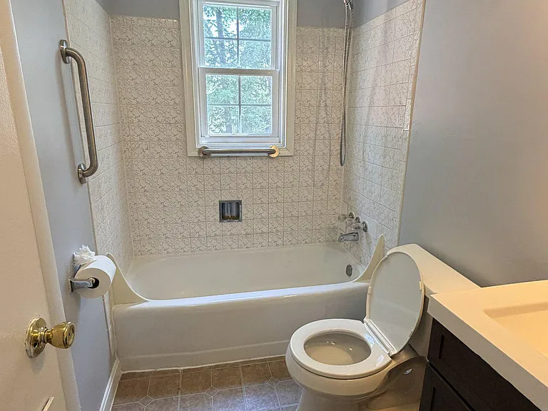 10003 Lomond Dr — Photo 12