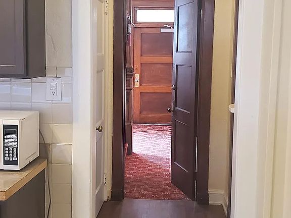 5th image of 1532 N York St #6