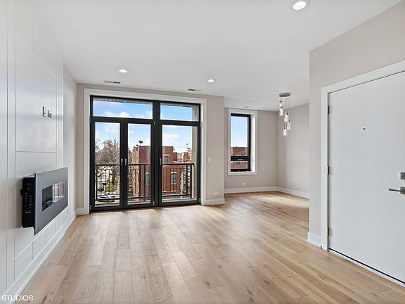 2nd image of 3332 W Irving Park Rd #4