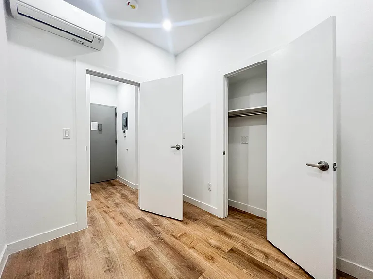 1020 3rd Ave #B2 — Photo 12