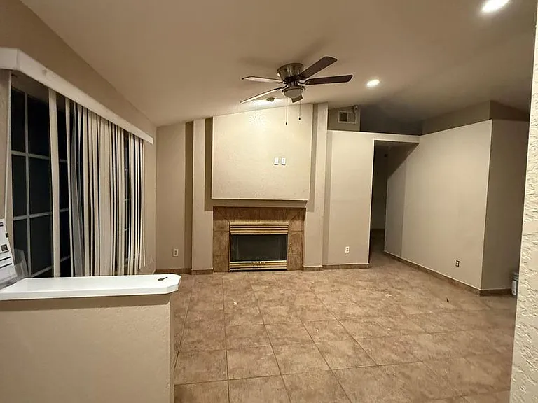 30848 Bloomsbury Ln — Photo 2