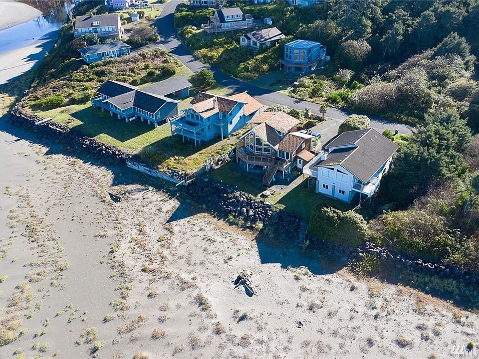 1st image of 38 Diamond Dr