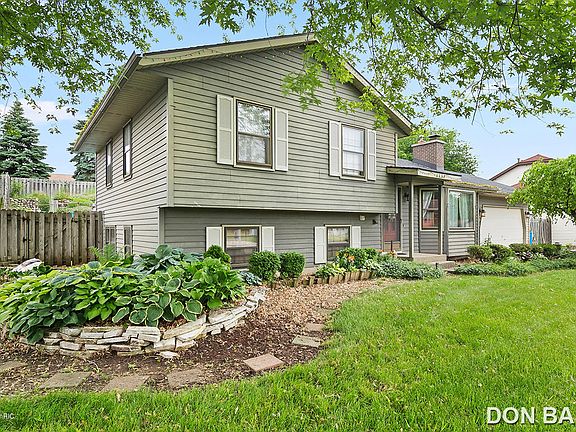 2nd image of 3337 Shoshone Dr SW