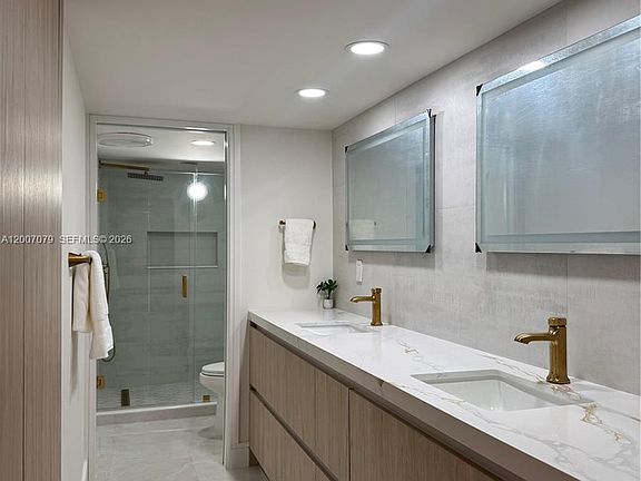 5th image of 3410 Galt Ocean Dr APT 901N