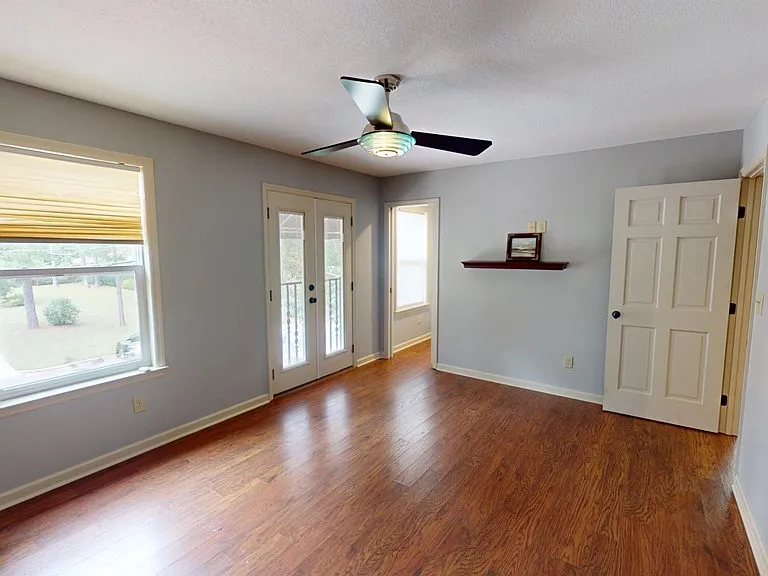 311 Junius St — Photo 47