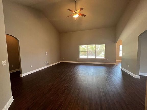 4th image of 3068 Palm St