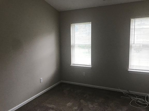 BR 1 (master) brand new high quality carpet. Those are feet impressions on brand new carpet.