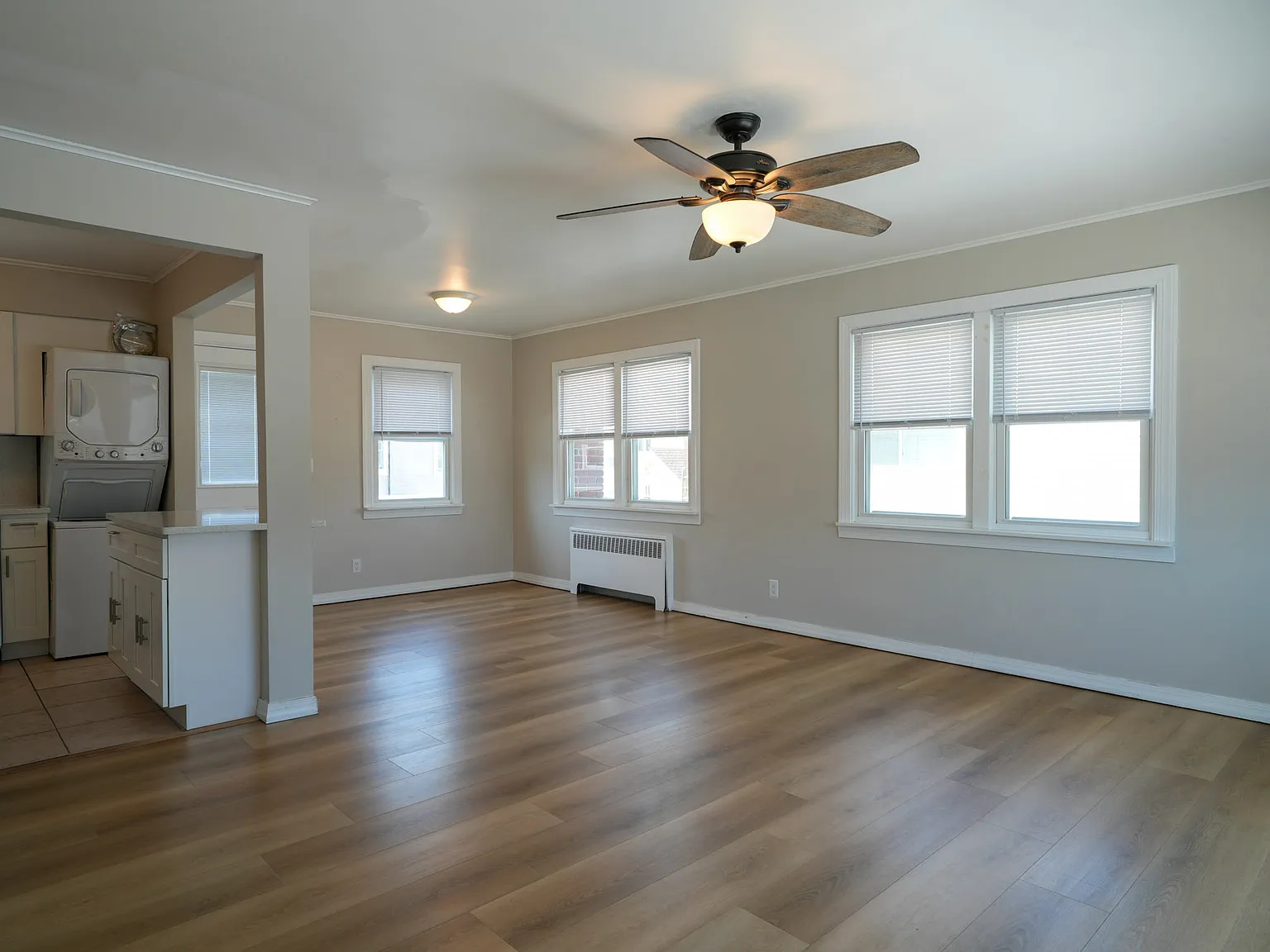 3 bed, $4,800 — Photo 2