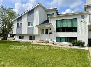 18928 99th Ave NW, Edmonton, AB T5T3N1