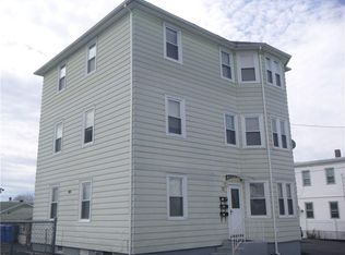 78 Old Oak Ave, Cranston, RI 02920