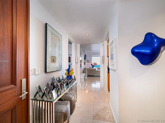 3rd image of 1425 Brickell Ave APT 62A