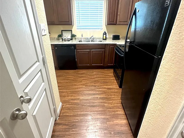 8704 San Rocco St — Photo 20