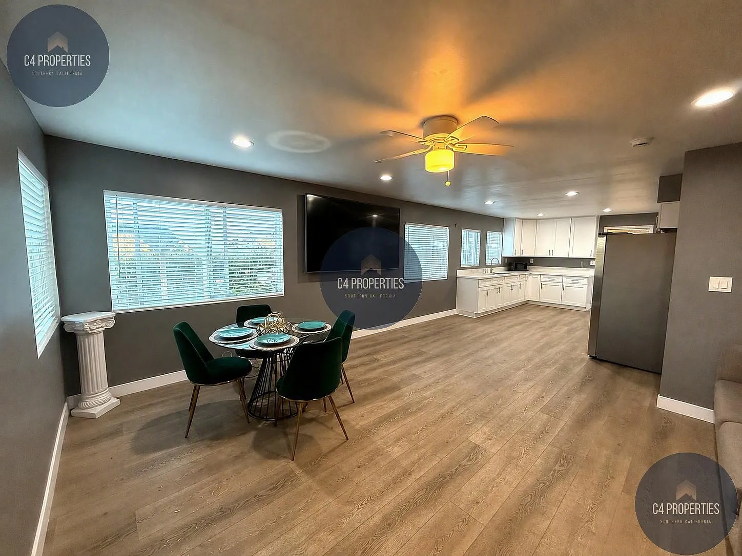 3 bed, 1.5 bath, 1100 sqft, $2,950 — Photo 2