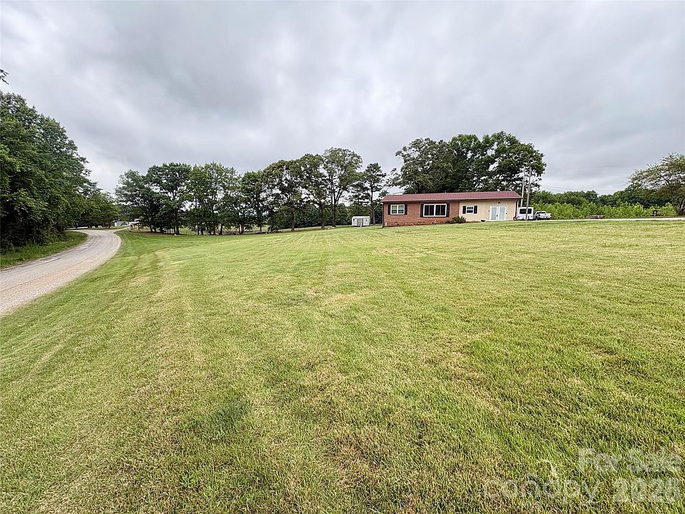 1st image of 120 Mitch Rd