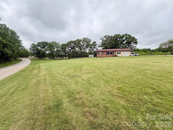 120 Mitch Rd, Union Grove, NC 28689