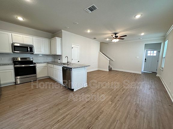 4th image of 10307 Candlewood Ln #102