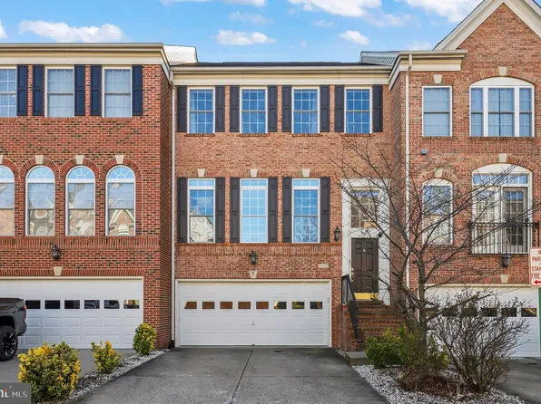16498 Steerage Cir, Woodbridge, VA 22191