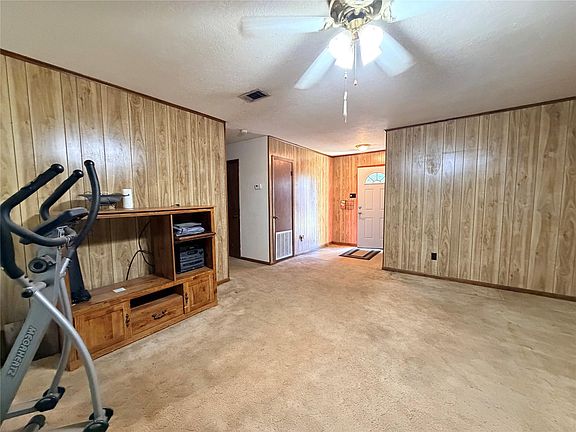 4th image of 2475 County Road 4260