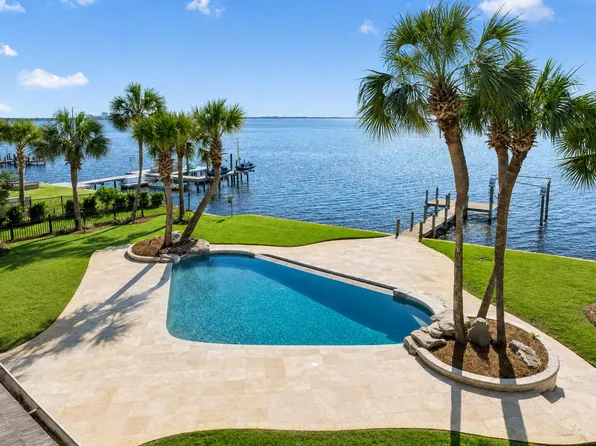 3217 Bay Estates Cir, Miramar Beach, FL 32550