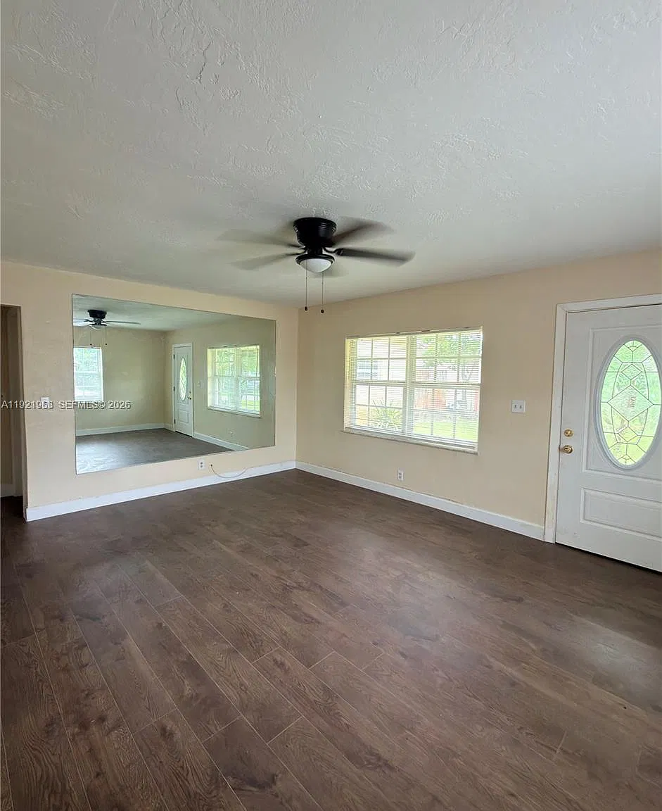 Deerfield Highlands — Photo 2