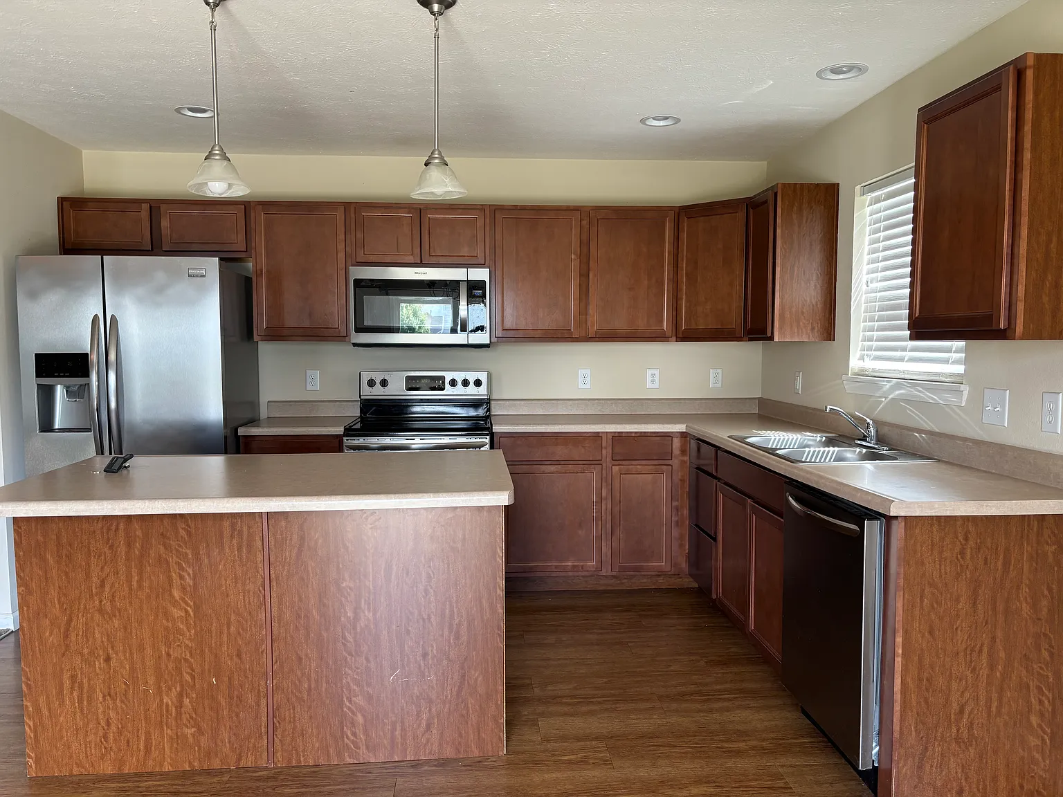 3 bed, 1530 sqft, $1,790 — Photo 4