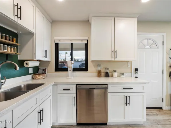 2310 W STELLA Lane, Phoenix, AZ 85015