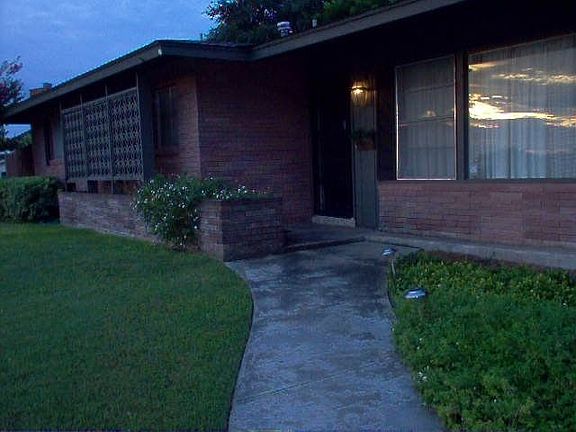 4th image of 3826 Longridge Dr