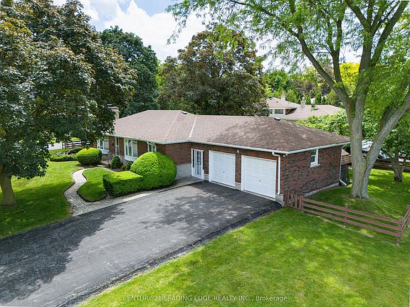 2nd image of 6 Paramount Rd