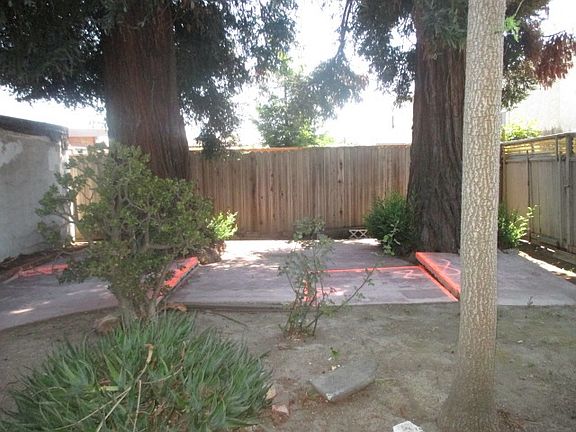 3rd image of 3510 Esmond Ave