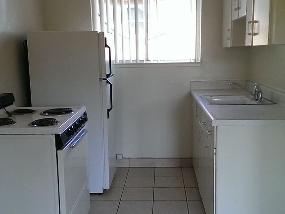3rd image of 456 N 8th St APT 3