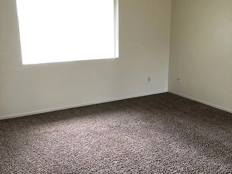 1118 & 1120 Layton Rd — Photo 3