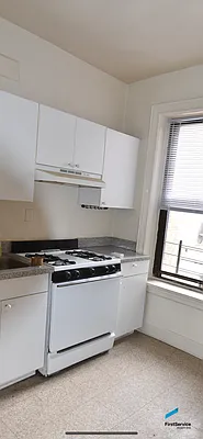 Rented by FirstService Realty (legacy) | media 9