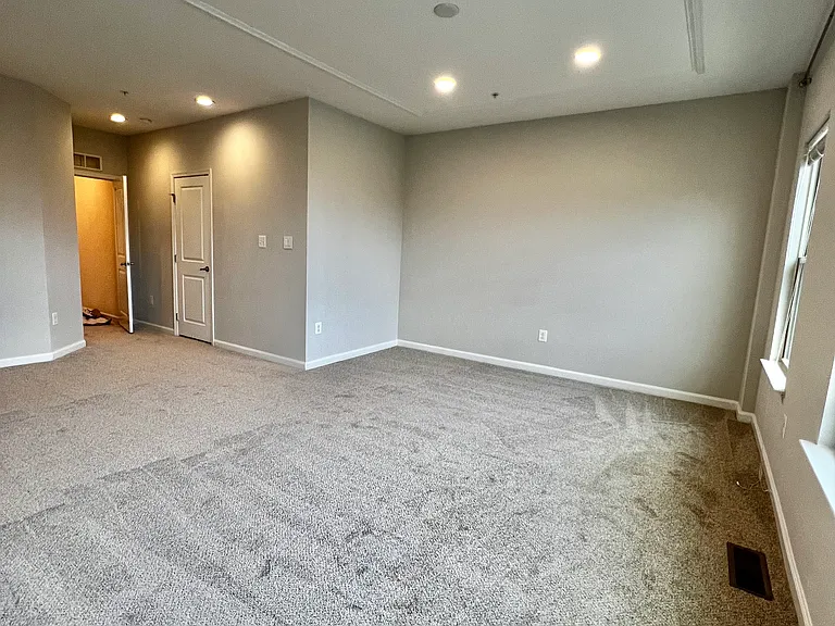 9208 Landon House Way — Photo 5