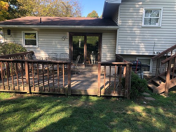 2nd image of 526 Lockport Ave SW