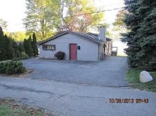 3883 Park Dr, West Bloomfield, MI 48323