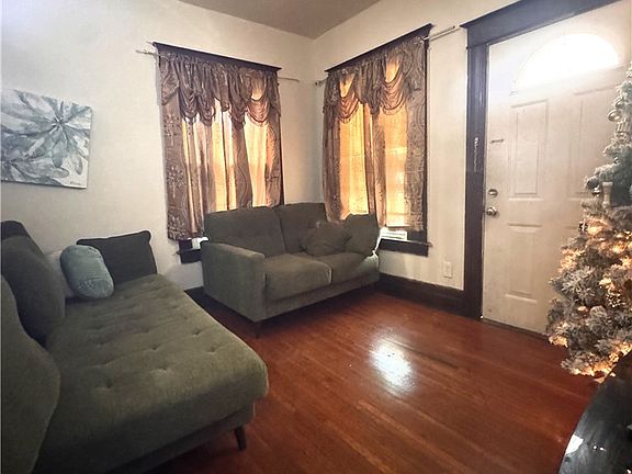 4th image of 8-10 Willow St