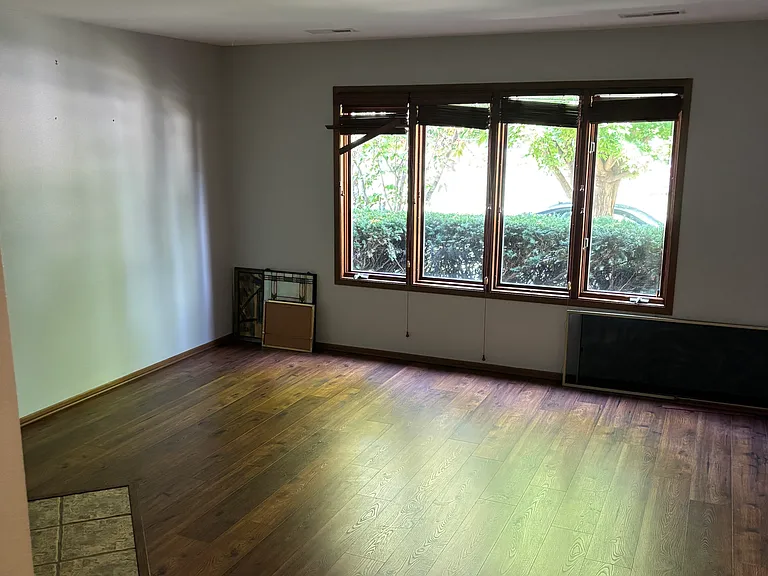 2522 Gaylord Ave — Photo 3