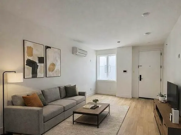 200 Linden Boulevard image 1 of 6