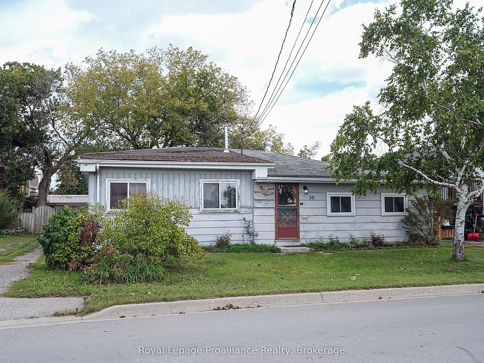 1st image of 39 Centre St