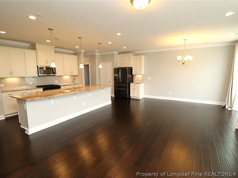 410 Boscawen Ln — Photo 15