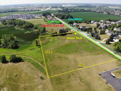 921 N Deerpath Rd, North Aurora, IL, 60542